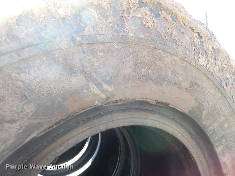 image for item L1704 (4) 625/70R25 tires