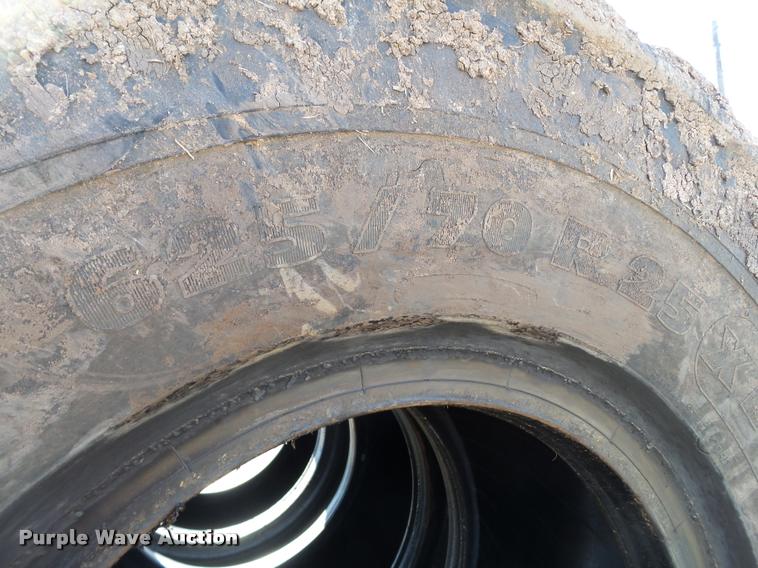 image for item L1704 (4) 625/70R25 tires