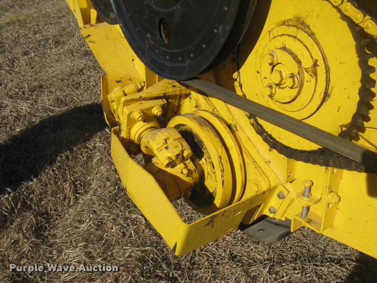 image for item L3940 2011 New Holland H8060 self-propelled windrower