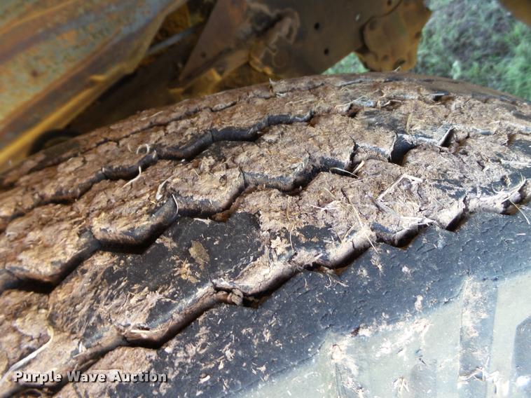 image for item L6625 1970 Ford 600 grain truck