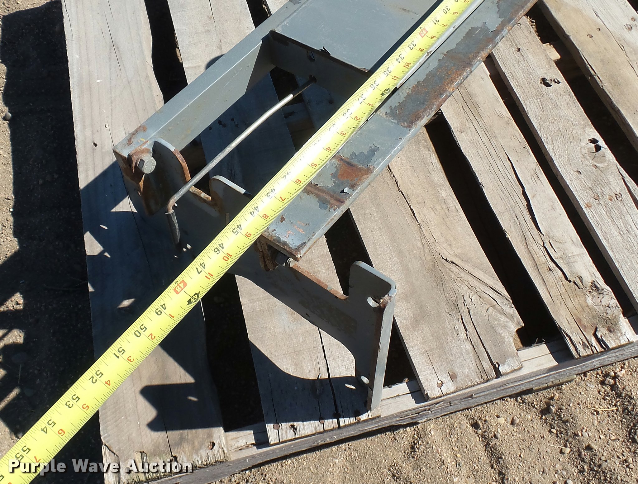 Gooseneck hitch in Kinsley, KS Item DA0365 sold Purple Wave