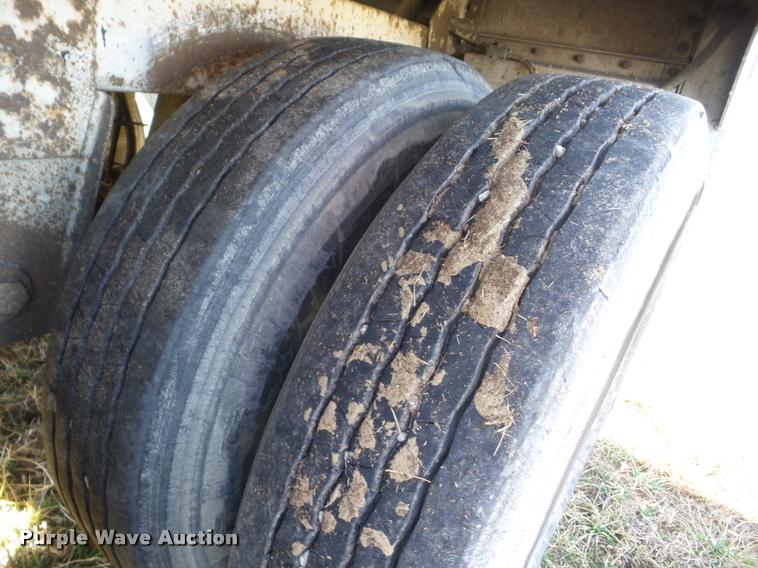 image for item AG9270 1994 Timpte double hopper grain trailer