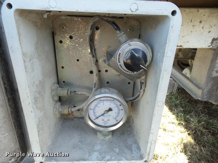 image for item AG9270 1994 Timpte double hopper grain trailer