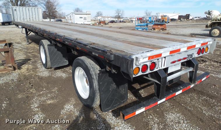 image for item CB9790 2000 Great Dane GPMWSAR248 flatbed trailer