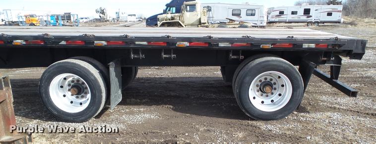 image for item CB9790 2000 Great Dane GPMWSAR248 flatbed trailer