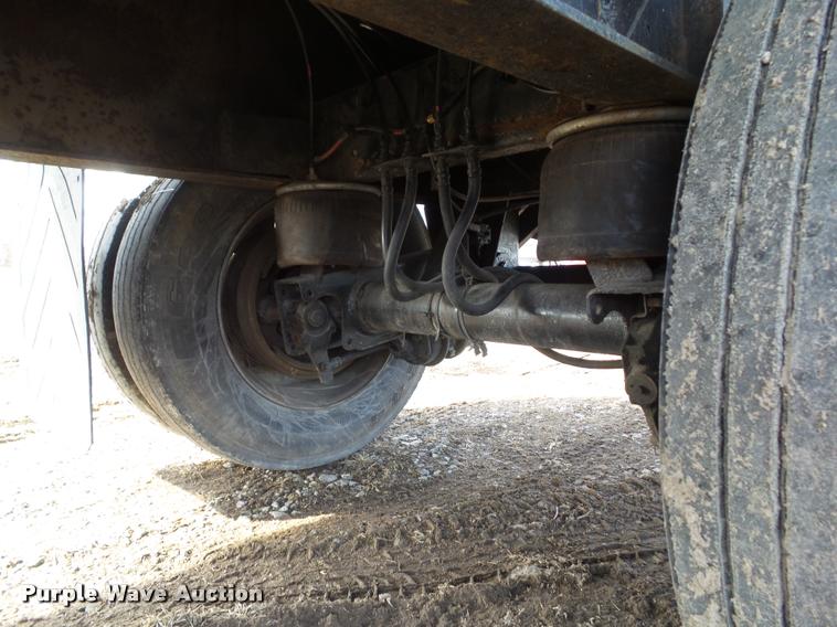 image for item CB9790 2000 Great Dane GPMWSAR248 flatbed trailer