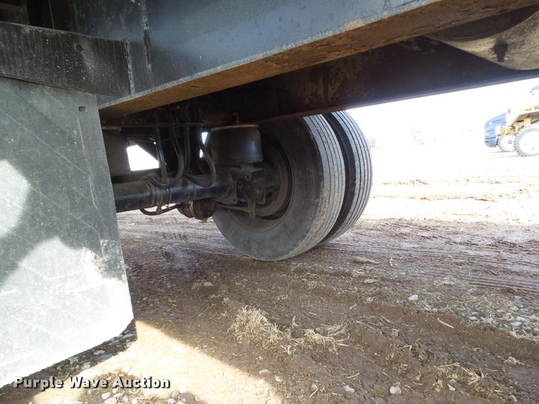 image for item CB9790 2000 Great Dane GPMWSAR248 flatbed trailer