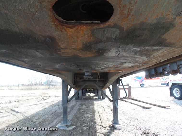 image for item CB9790 2000 Great Dane GPMWSAR248 flatbed trailer