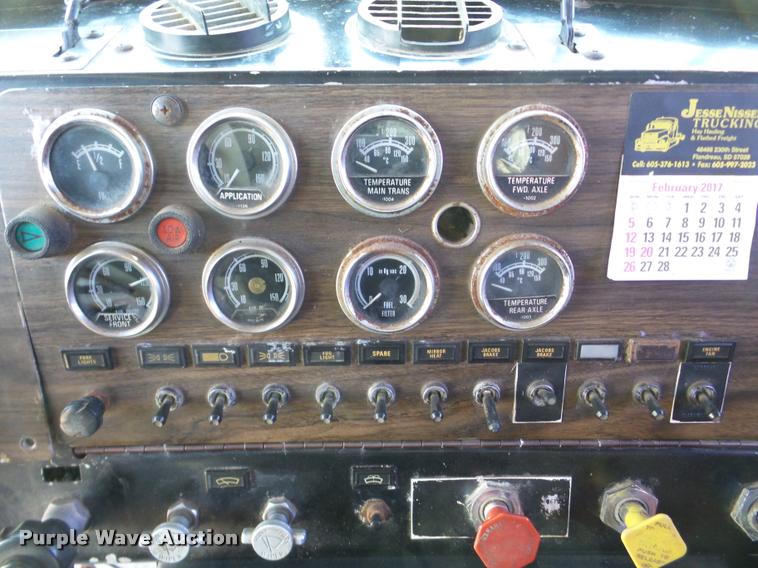 image for item DA7318 1981 Kenworth W900A semi truck