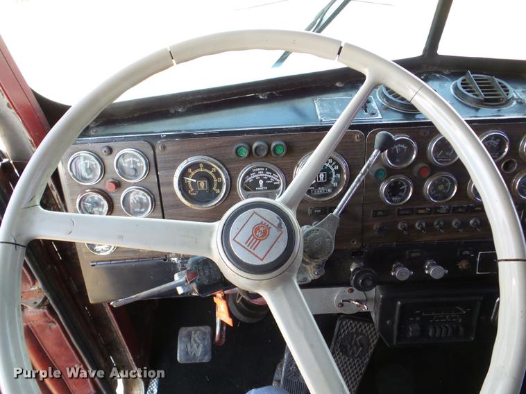 image for item DA7318 1981 Kenworth W900A semi truck