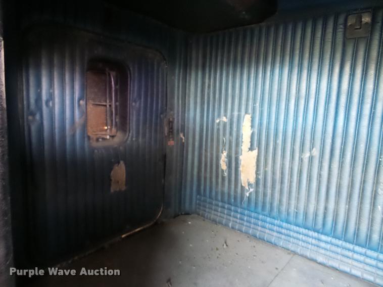 image for item DA7318 1981 Kenworth W900A semi truck