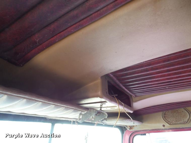 image for item DA7318 1981 Kenworth W900A semi truck