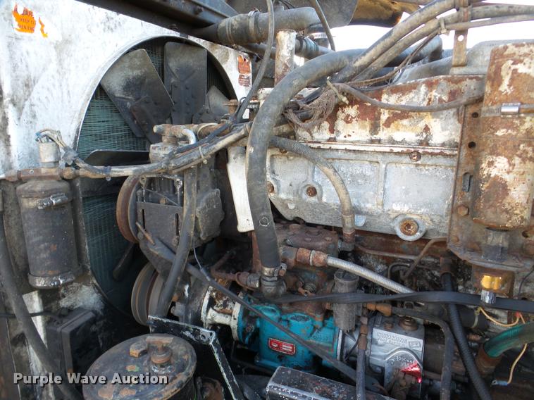 image for item DA7318 1981 Kenworth W900A semi truck