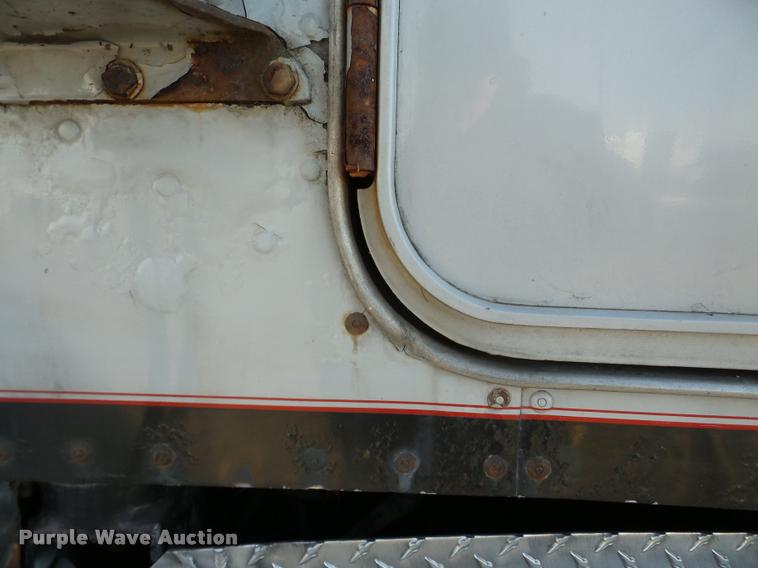 image for item DA7318 1981 Kenworth W900A semi truck