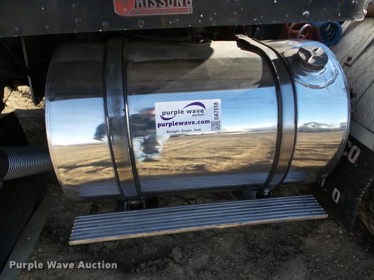 image for item DA7318 1981 Kenworth W900A semi truck