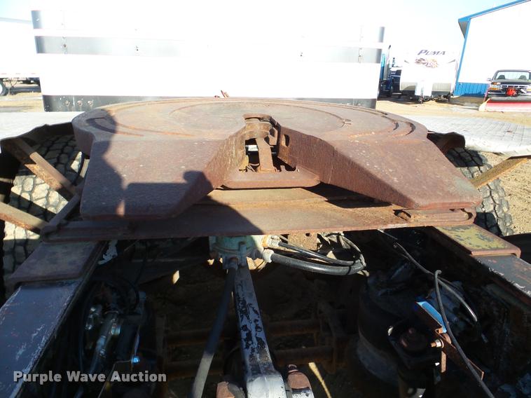 image for item DA7318 1981 Kenworth W900A semi truck