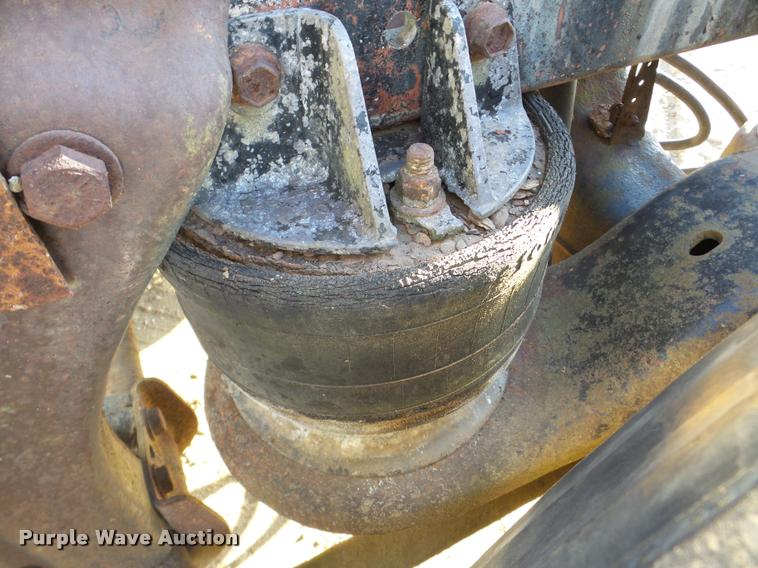 image for item DA7318 1981 Kenworth W900A semi truck