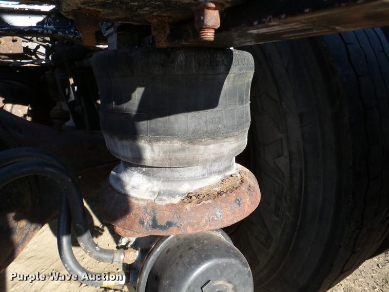 image for item DA7318 1981 Kenworth W900A semi truck