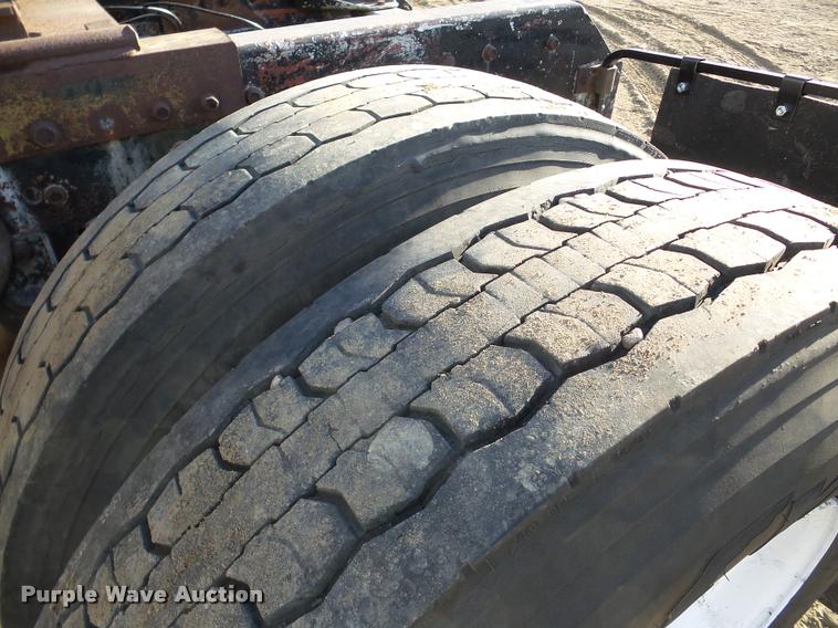 image for item DA7318 1981 Kenworth W900A semi truck