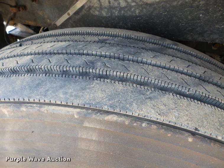 image for item DA7318 1981 Kenworth W900A semi truck