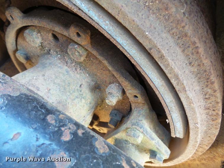 image for item DA7318 1981 Kenworth W900A semi truck