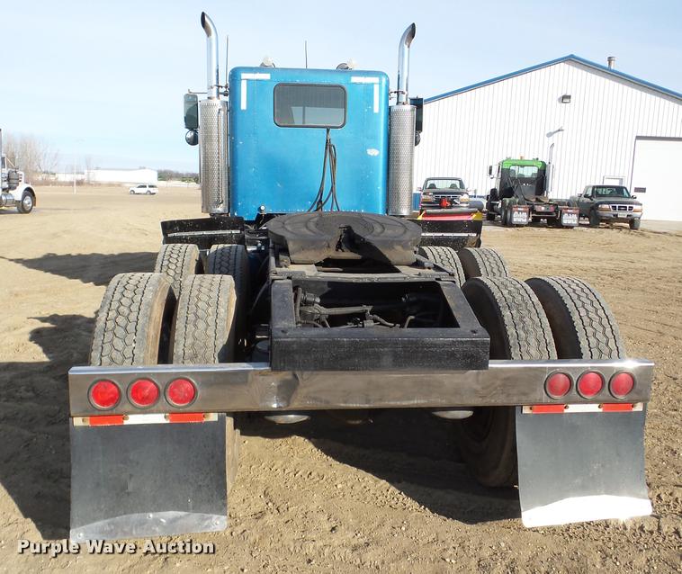 image for item DA7319 1978 Peterbilt 359M19 semi truck