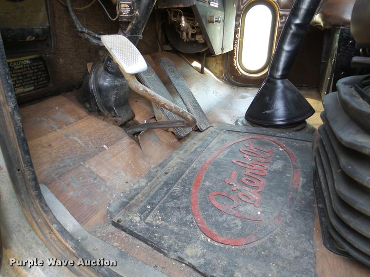 image for item DA7319 1978 Peterbilt 359M19 semi truck