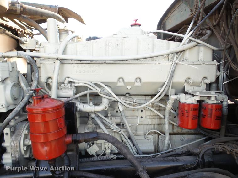 image for item DA7319 1978 Peterbilt 359M19 semi truck