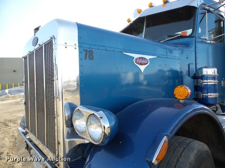 image for item DA7319 1978 Peterbilt 359M19 semi truck