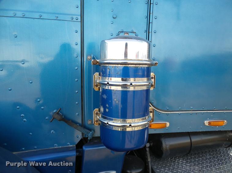 image for item DA7319 1978 Peterbilt 359M19 semi truck