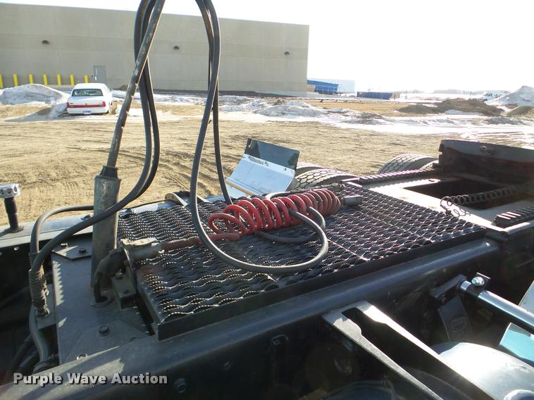 image for item DA7319 1978 Peterbilt 359M19 semi truck