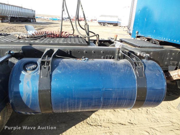 image for item DA7319 1978 Peterbilt 359M19 semi truck