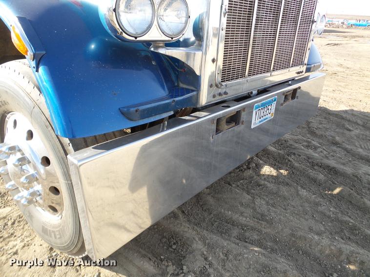 image for item DA7319 1978 Peterbilt 359M19 semi truck