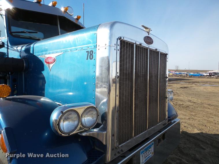 image for item DA7319 1978 Peterbilt 359M19 semi truck
