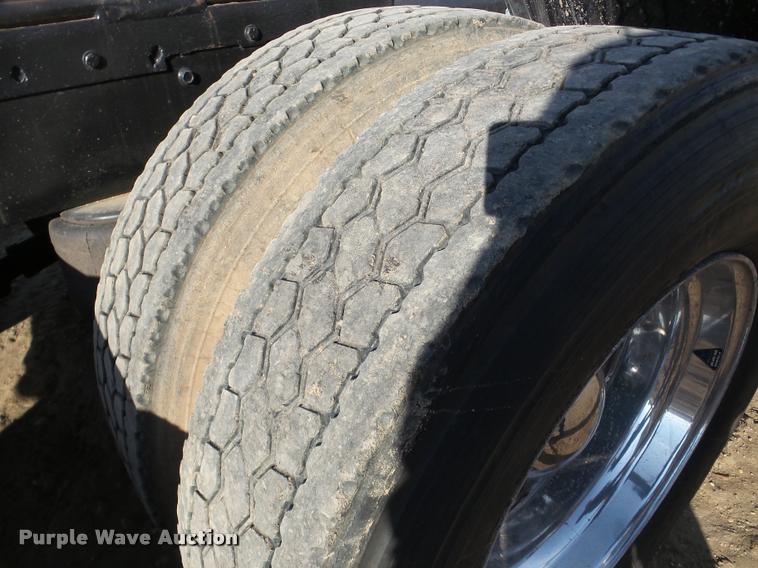 image for item DA7319 1978 Peterbilt 359M19 semi truck