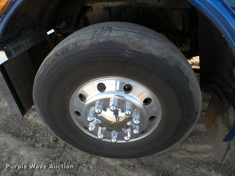 image for item DA7319 1978 Peterbilt 359M19 semi truck