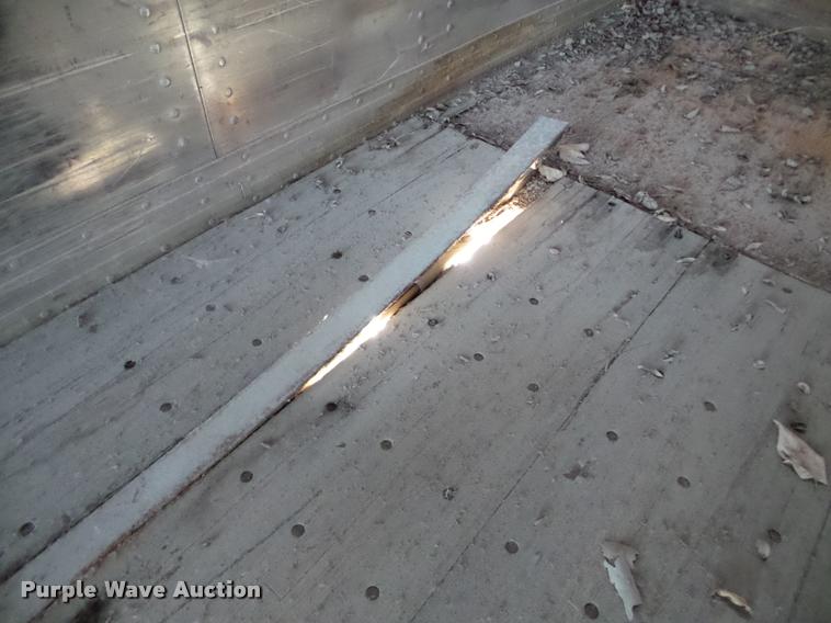 image for item DA7356 1994 Stoughton dry van trailer