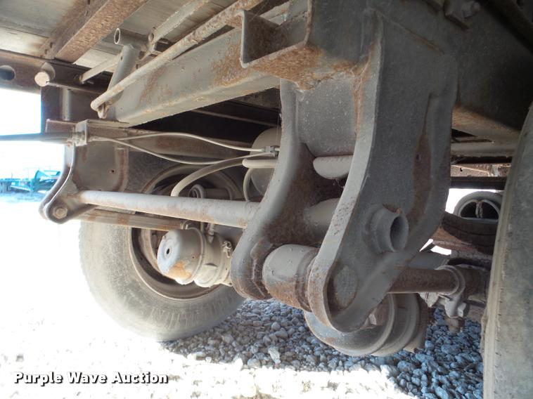 image for item DA7357 1995 Monon dry van trailer