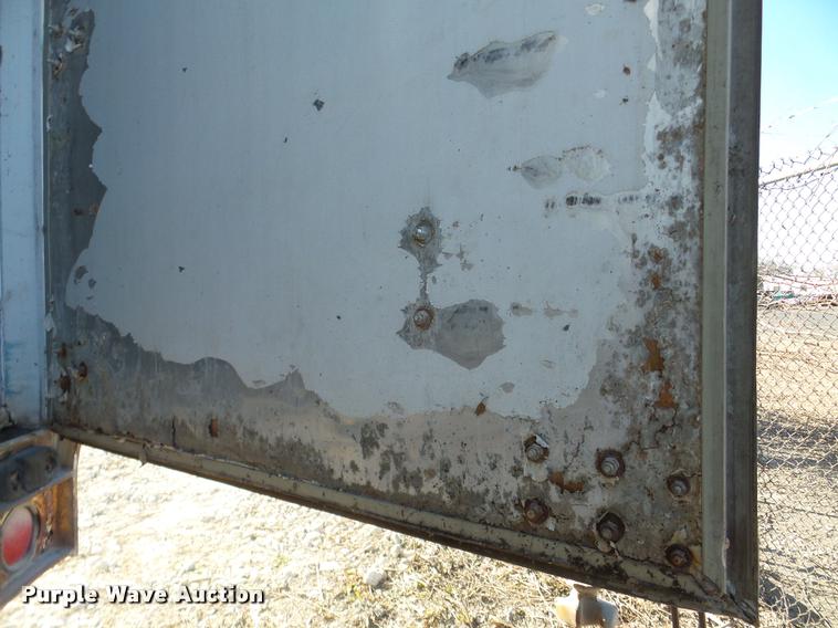 image for item DA7357 1995 Monon dry van trailer