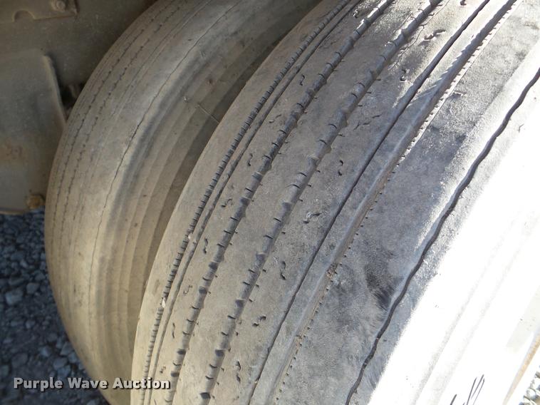 image for item DA7357 1995 Monon dry van trailer