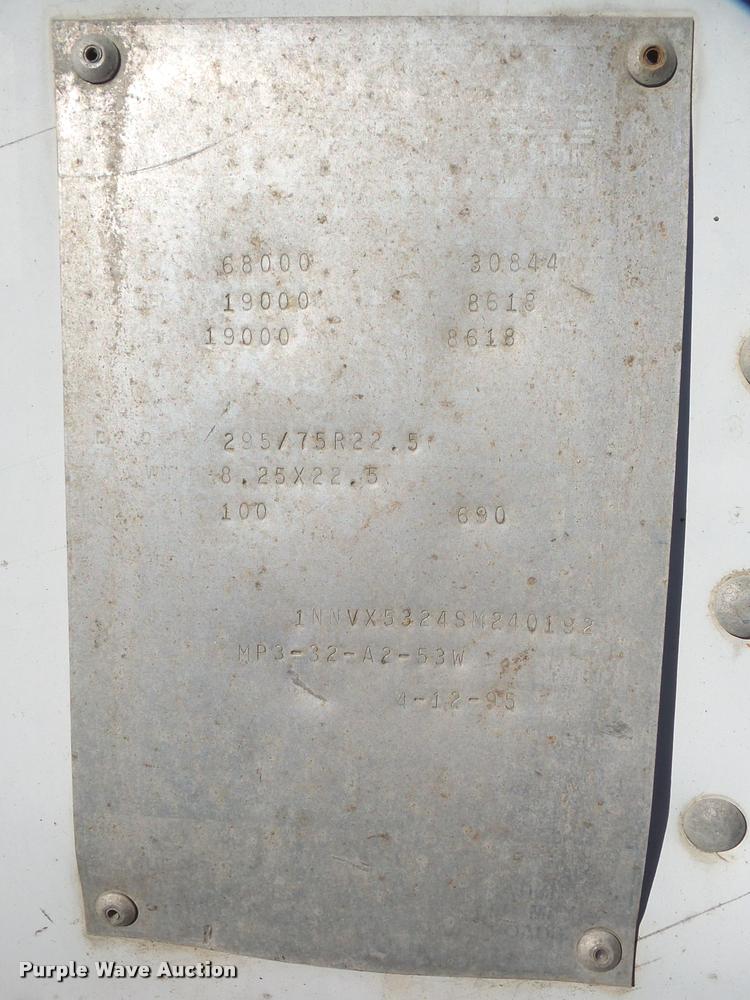 image for item DA7357 1995 Monon dry van trailer