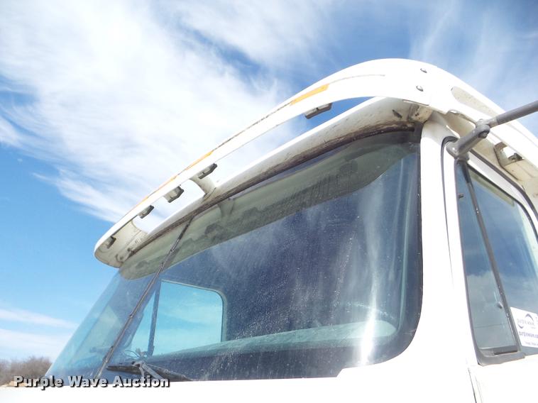 image for item DA7673 2003 Freightliner Century ST120 semi truck