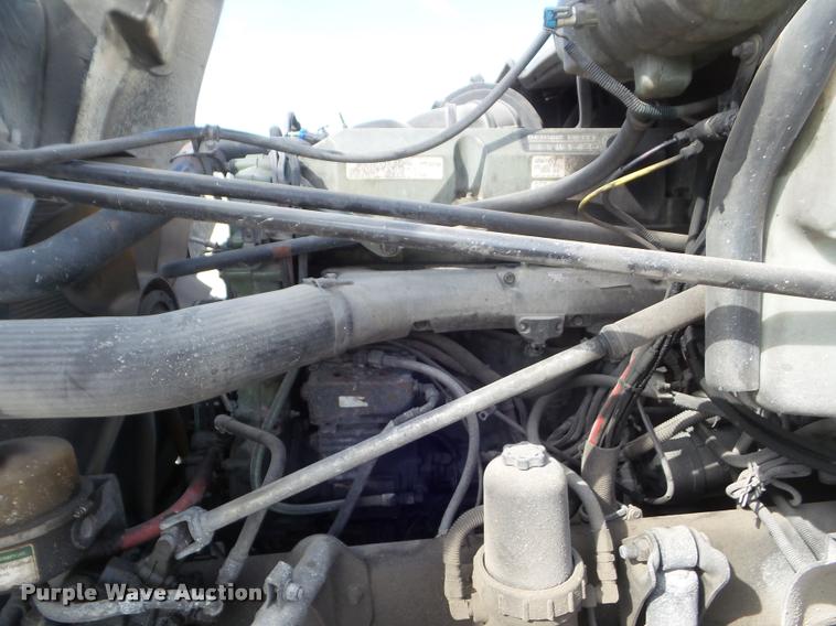 image for item DA7673 2003 Freightliner Century ST120 semi truck