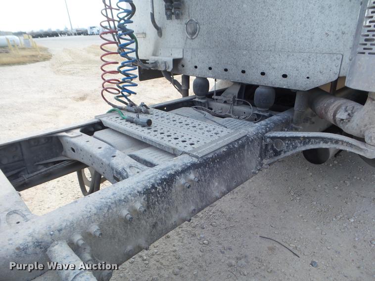 image for item DA7673 2003 Freightliner Century ST120 semi truck