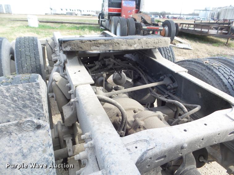 image for item DA7673 2003 Freightliner Century ST120 semi truck