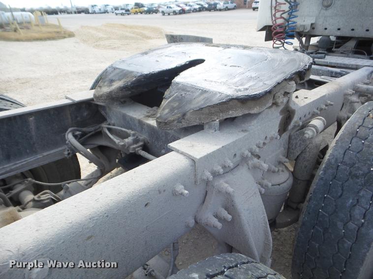 image for item DA7673 2003 Freightliner Century ST120 semi truck