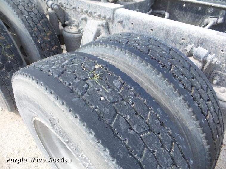 image for item DA7673 2003 Freightliner Century ST120 semi truck