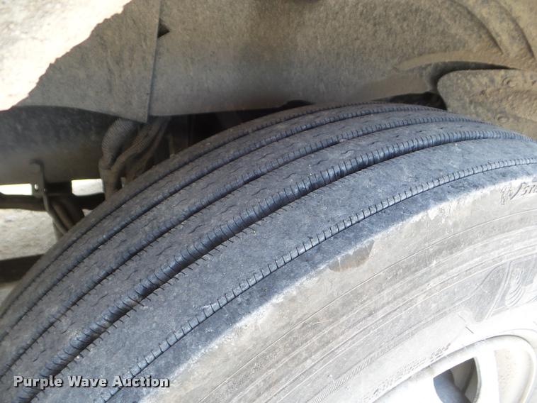 image for item DA7673 2003 Freightliner Century ST120 semi truck