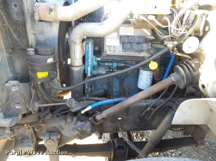image for item DB1887 2001 International 4700 propane fuel truck