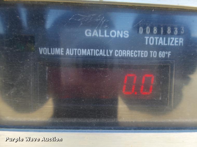 image for item DB1887 2001 International 4700 propane fuel truck